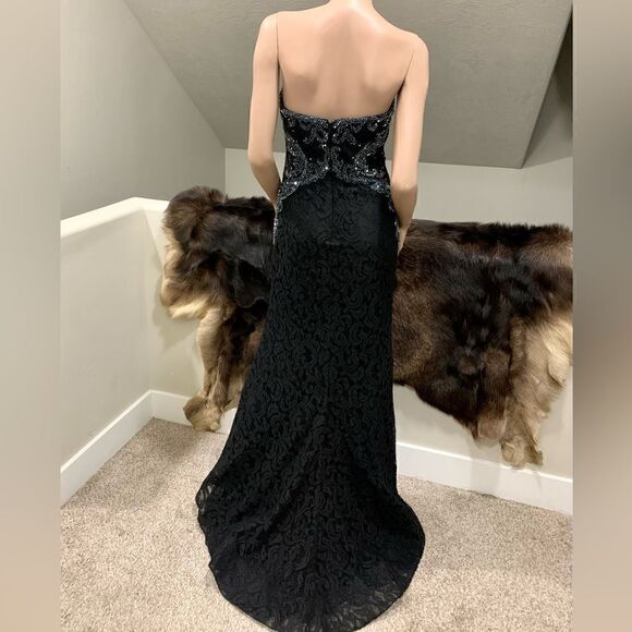 New Stunning Black Floral Lace Beaded Strapless Mermaid Gown - Picture 11 of 13